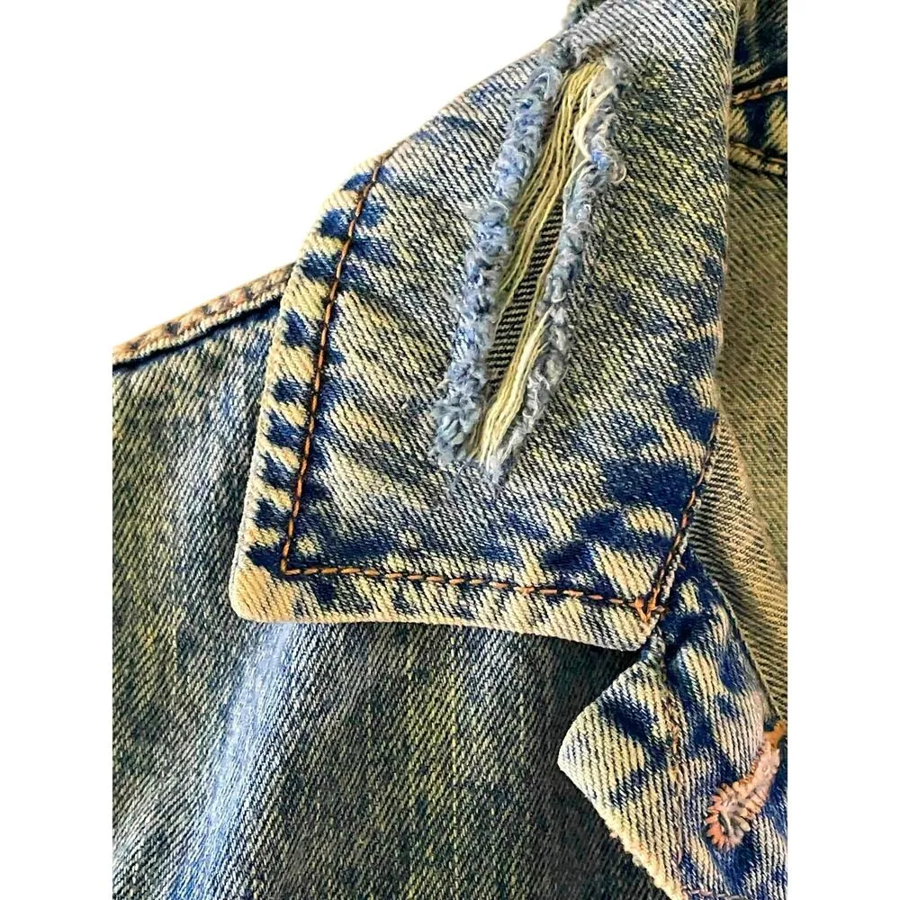 Old Navy Distressed Denim 100% Cotton Jean Jacket Medium - Image 8