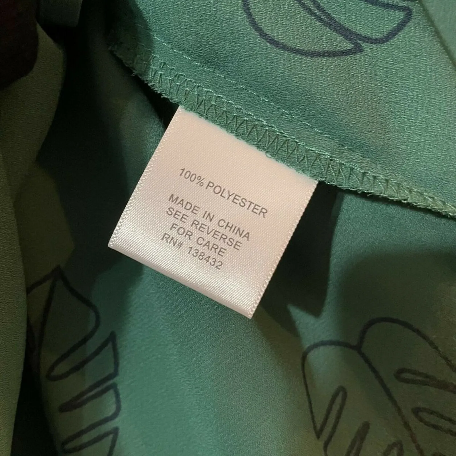 Modcloth Womens Green Palm Leaf V Neck Flutter Sleeve Back Tie Blouse Top Sz XXS - Image 7