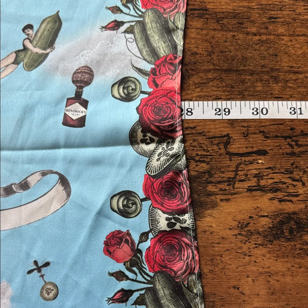 Hendrick’s Sky Blue Red Roses Giraffe Scarf - Image 3