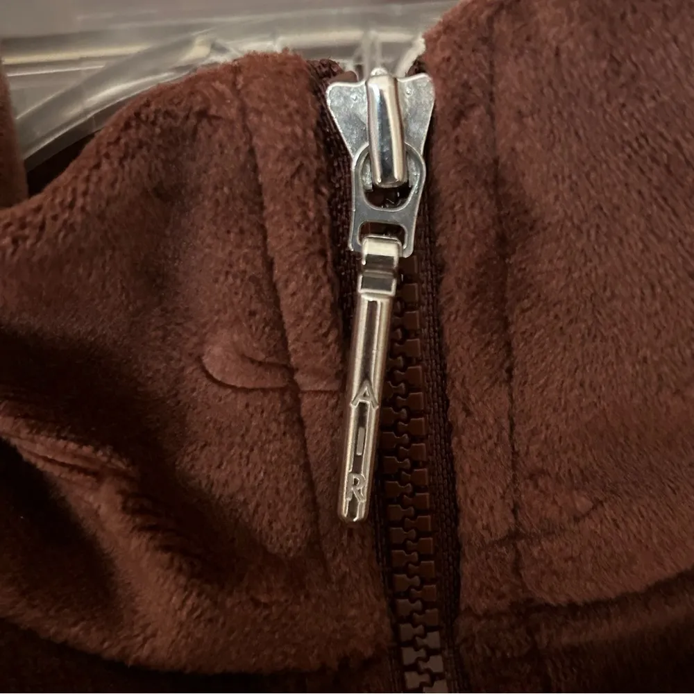 Nike Air Velour 1/4 Zip Long Sleeve Crop Top  - Medium - Image 3