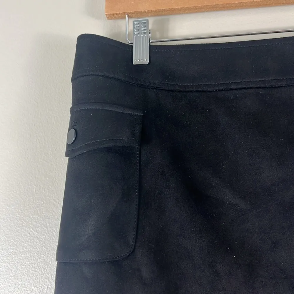 Anne Klein NWT Black Faux Suede Cargo Asymmetric Skirt - Image 3