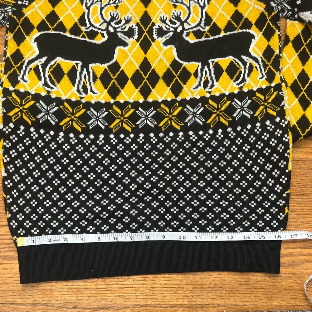 Boston Bruins Christmas Sweater Size Small. Black - Image 5