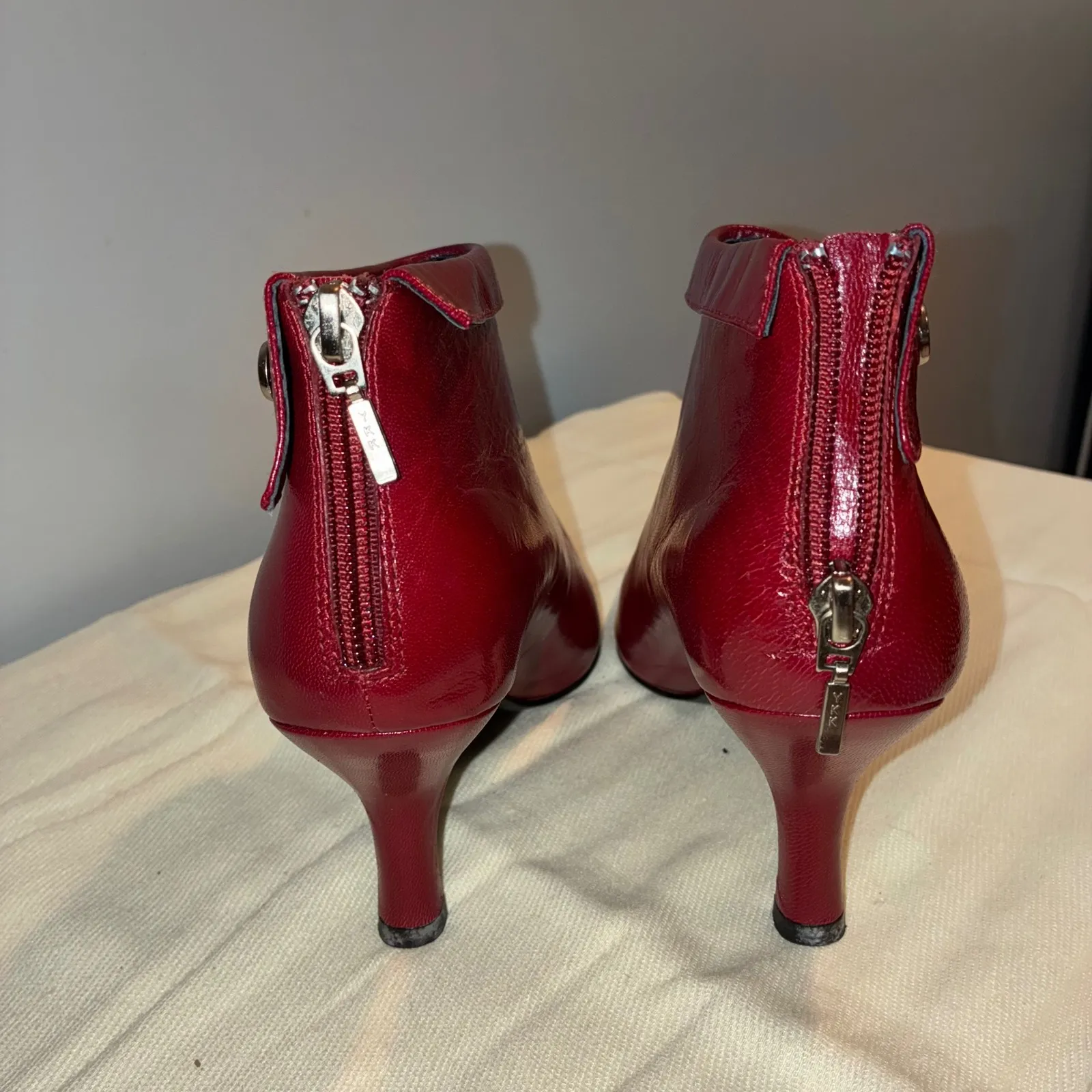 New Alfani Alexis Womens 6.5M Red Leather Pointed Toe Stiletto Heel Ankle‎ Boots - Image 3