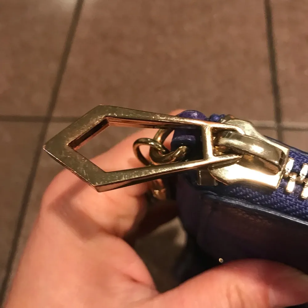 Botkier Vintage Cobalt Leather Purple Crossbody With Gold Hardware Bag L… - Image 10