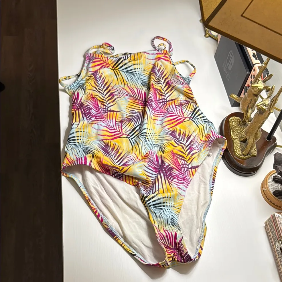 Out From Under UO Medium Maria One Piece Swim Bathing Suit Urban Outfitters L - Image 4