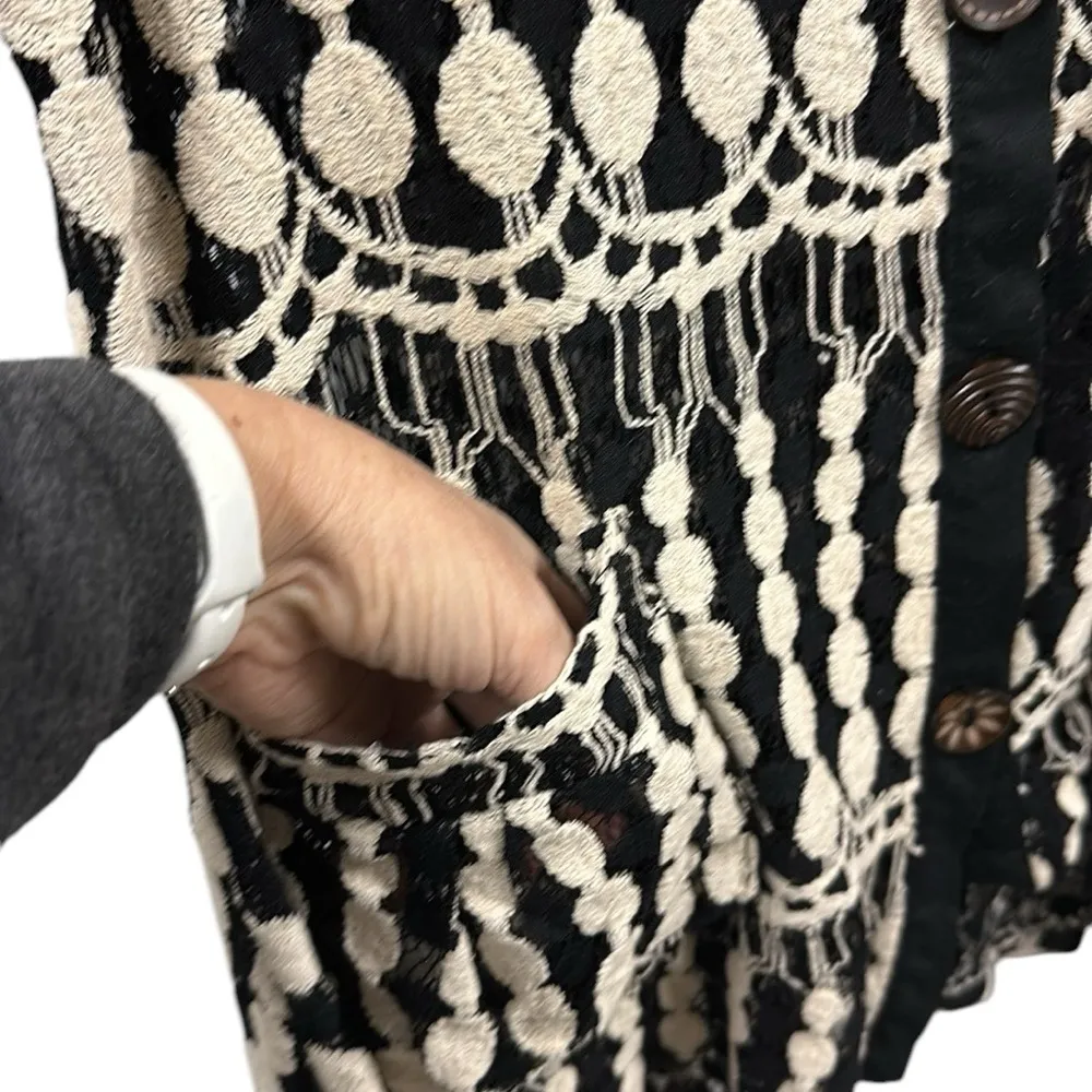 Kaktus Crochet Knit Black White Asymmetrical Button Up Cardigan Vest Large - Image 8