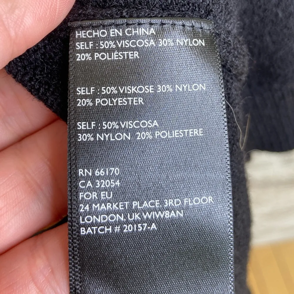 EUC  Moth Connelly Puff Short Sleeve Black Sweater Large - Image 7