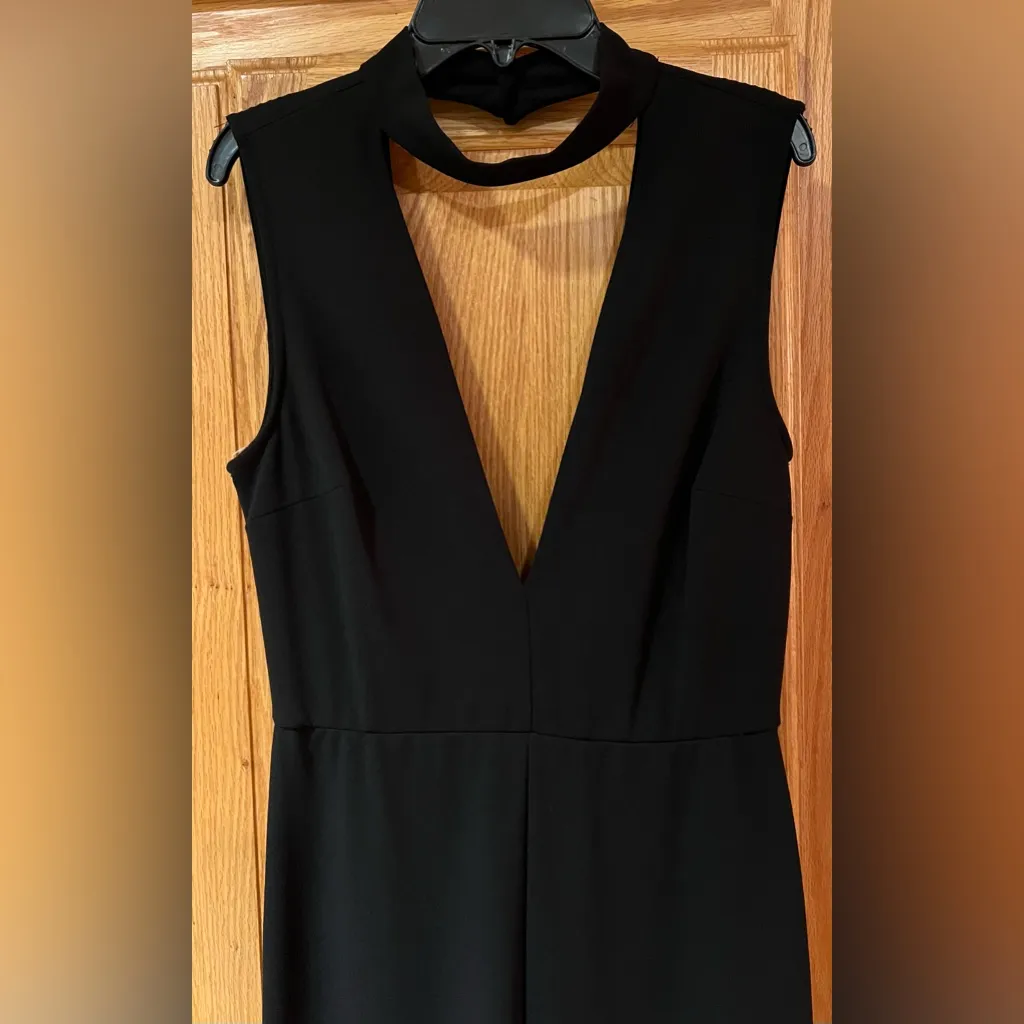 Windsor Black Deep V-Neck & Deep V-Back Cropped Wide Leg Jumpsuit Size Medium‎ - Image 2