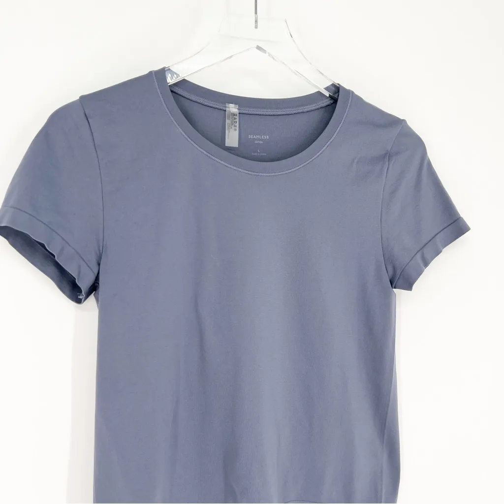 Aritzia Seamless Short‎ Sleeve Top L Blue - Image 4