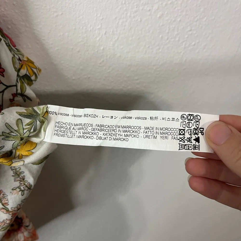 Women’s White and Multicolored Floral Button Down Shirt Size Medium - Image 4