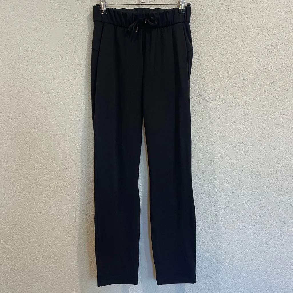 Lululemon On The Fly Pant *28” in Black - Image 4