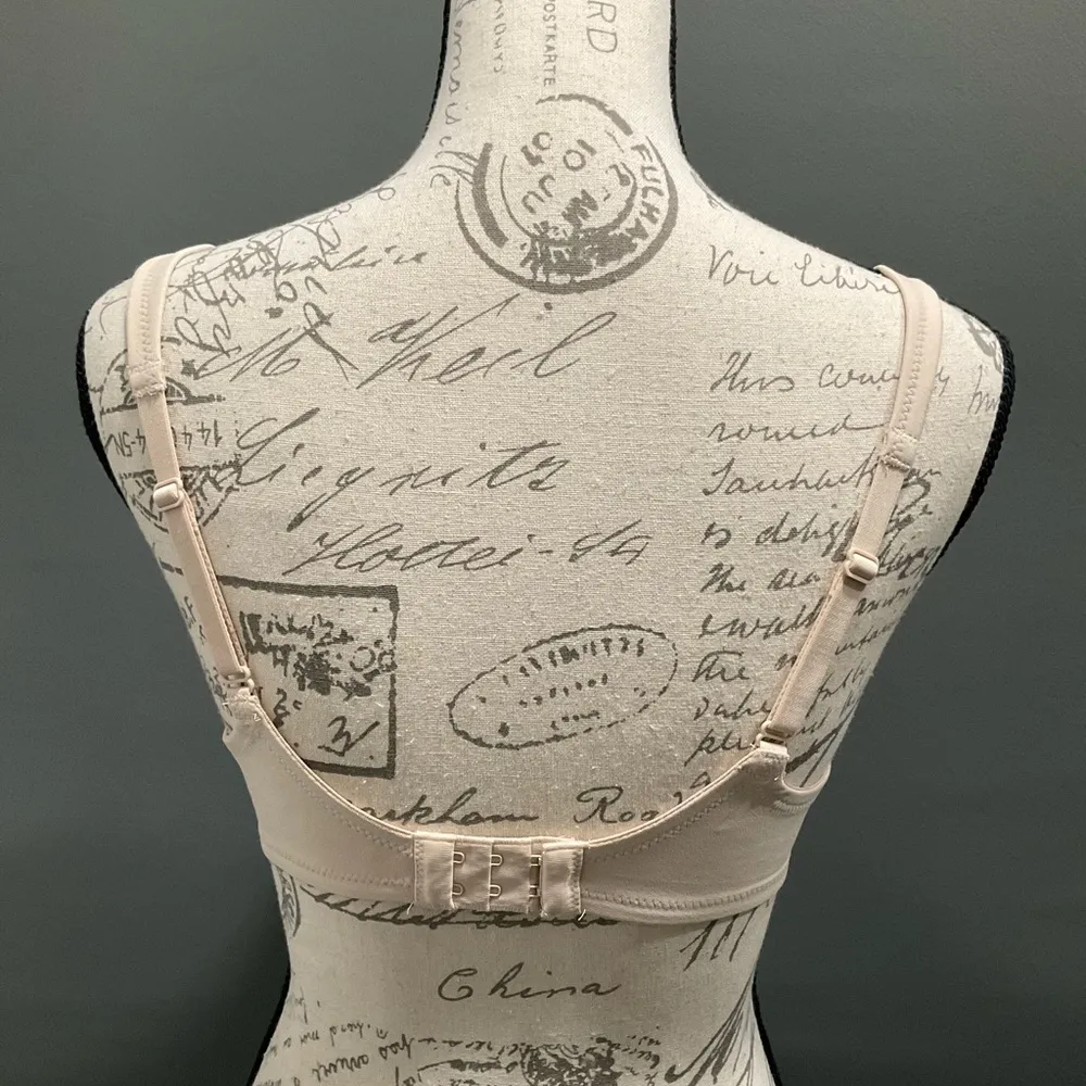 NEW VICTORIAS SECRET NUDE BRA - Image 3