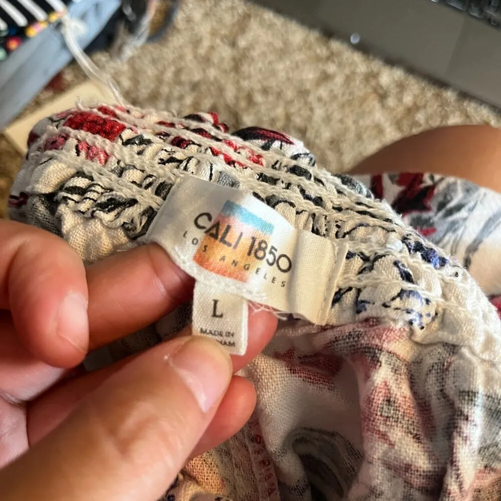 Cali 1850 🌺  floral patterned shorts - Image 3