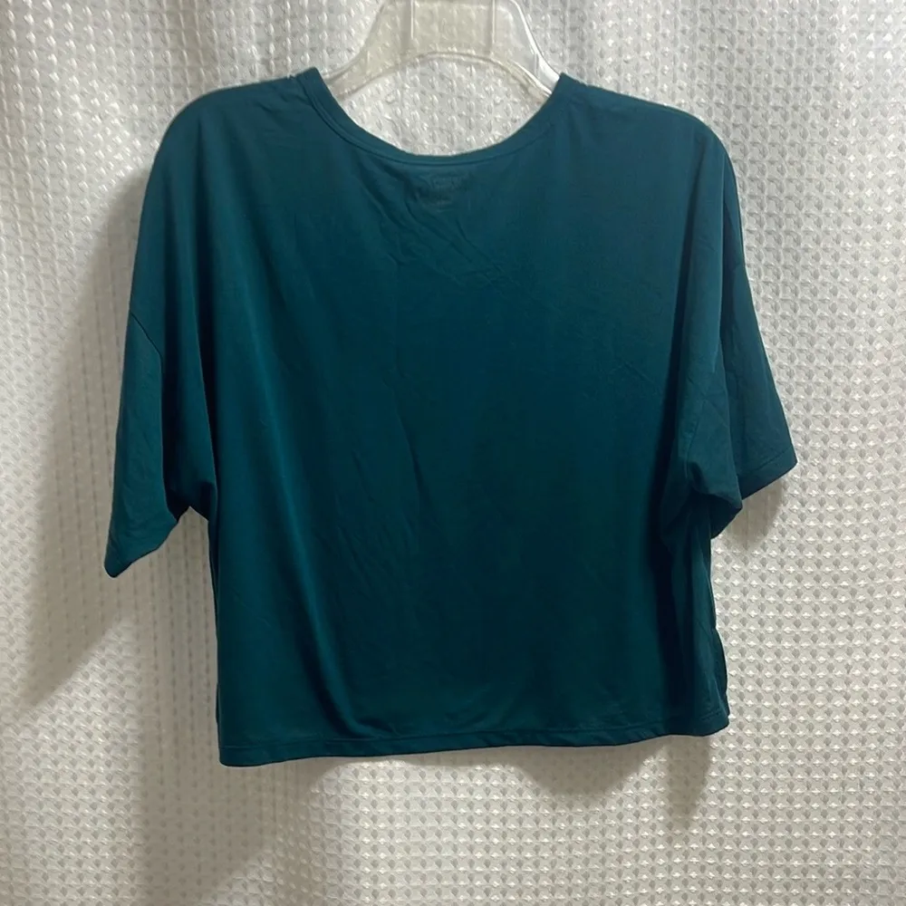 Old Navy Active Go Dry Green "Find Your Rhythm" Cropped Short T-Shirt Small - Image 3