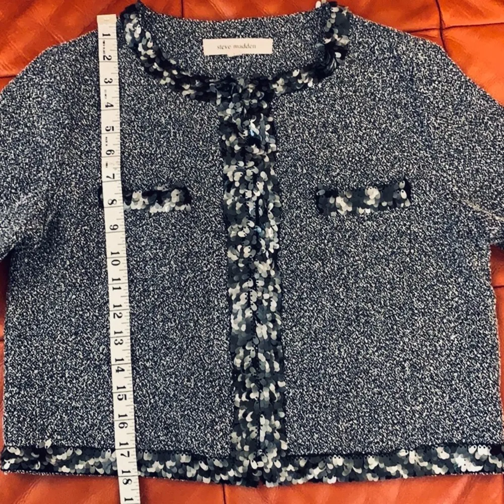 Steve Madden sequin trimmed cropped jacket. EUC. - Image 11