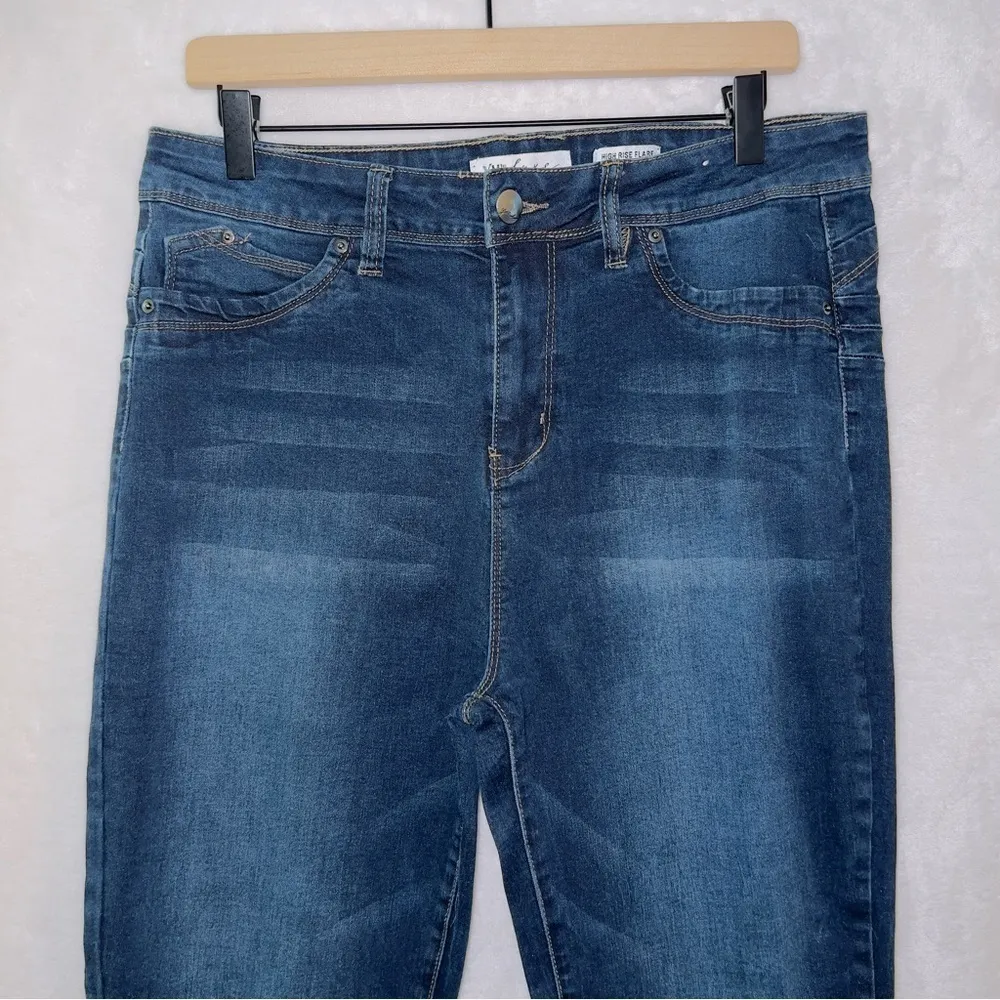 YMI Luxe Dark Wash Denim High Rise Flare Leg Raw Hem Jeans size 15/32 - Image 2