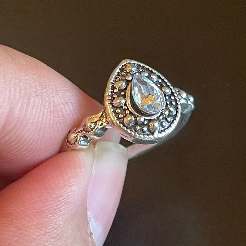 Water drop rhinestone silver plated ring size 6.5 - Image 6