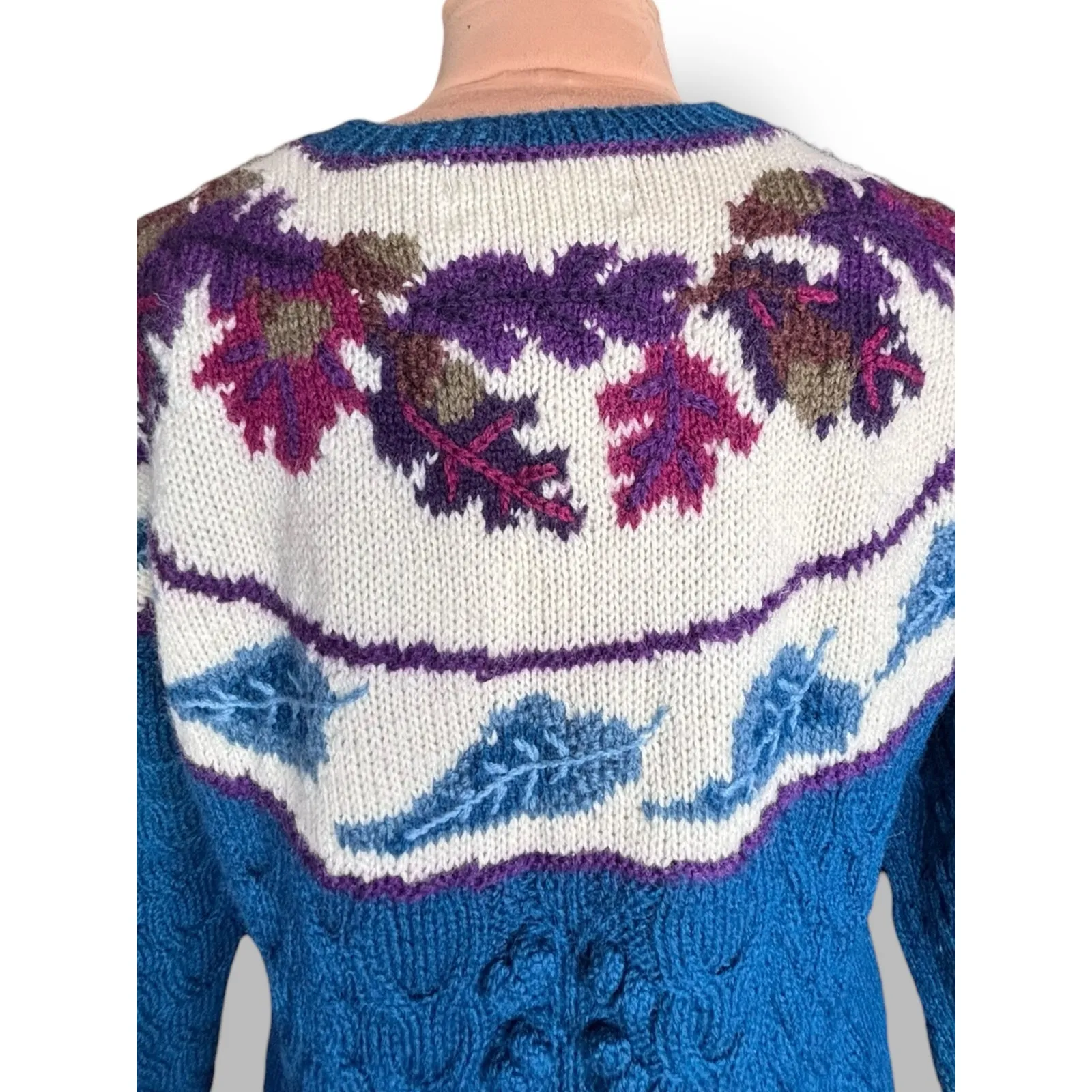 Vintage Northern Isles Hand Knit Chunky Wool Autumn Leaf Yoke Sweater Blue Fall Black Size L - Image 6