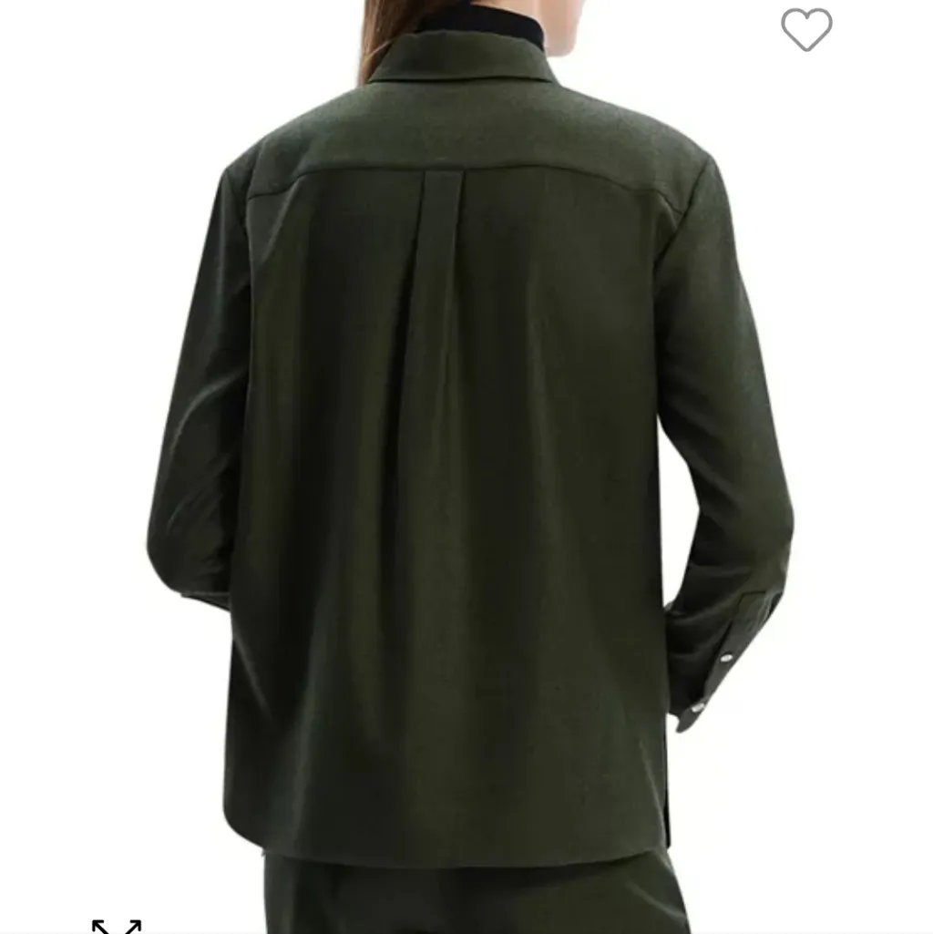 Theory Larissa 2 green long-sleeved buttoned top - Image 2