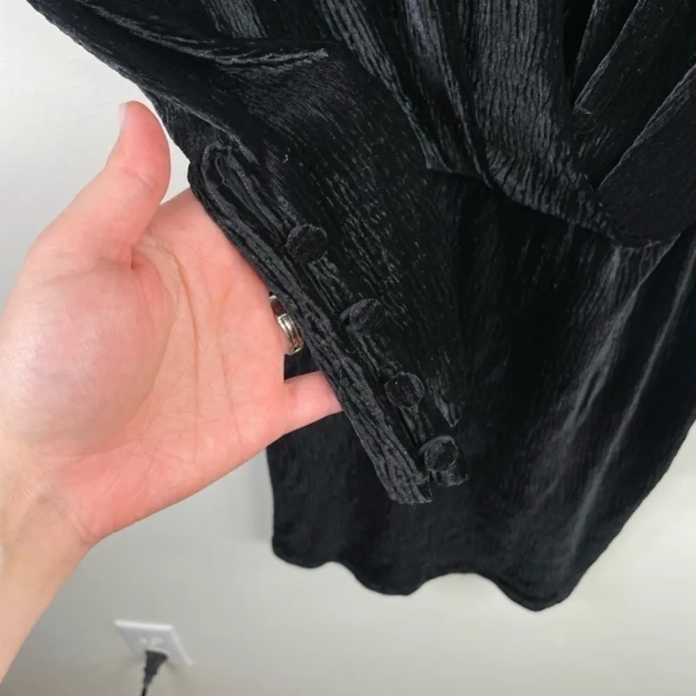 h:ours Black Velvet‎ Deep V Neckline Long Sleeve Mini Dress - Image 5