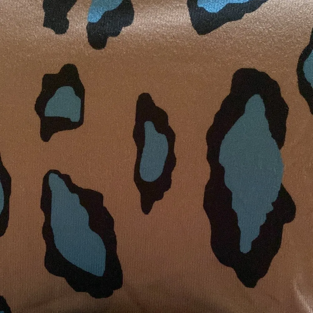 MISSLOOK scooped neck long sleeve sweater bold animal print fringe hems size 2X - Image 4