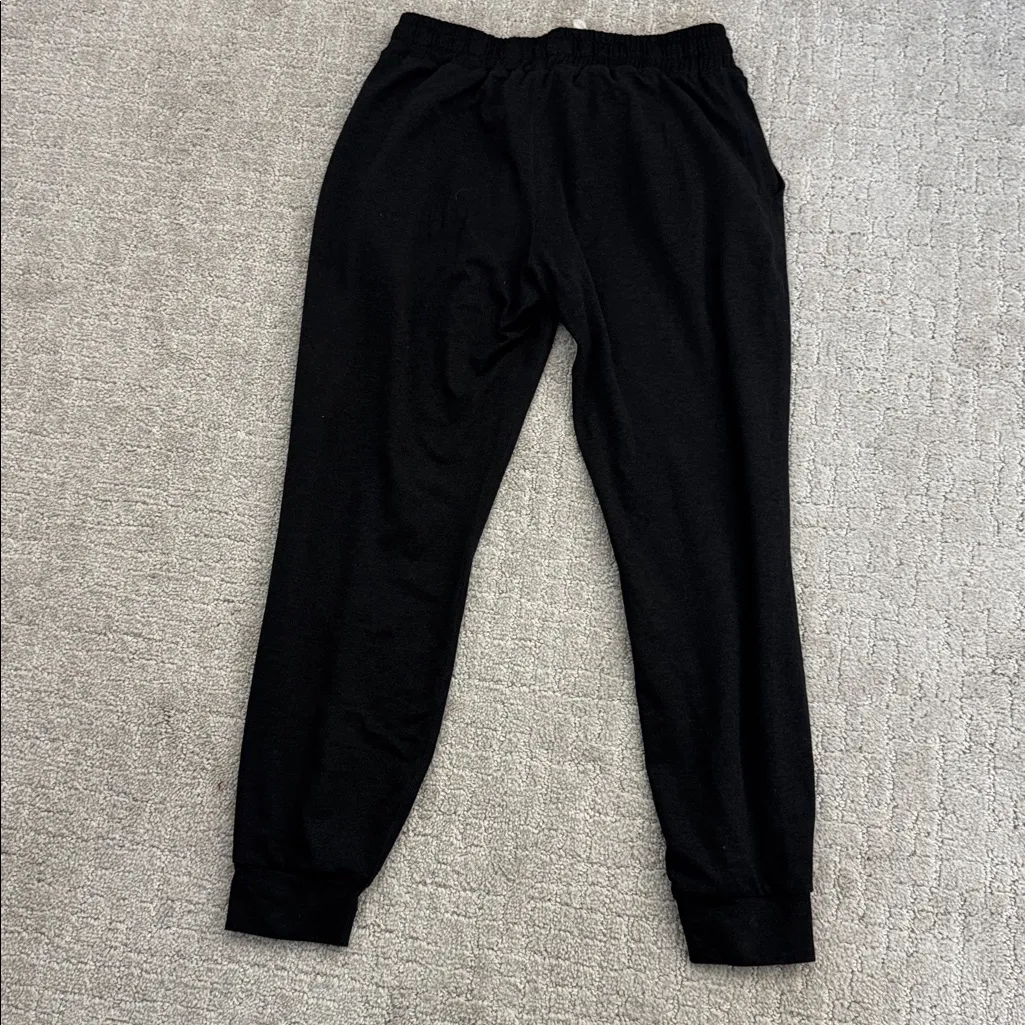 Vuori Performance Jogger black drawstring - Image 5