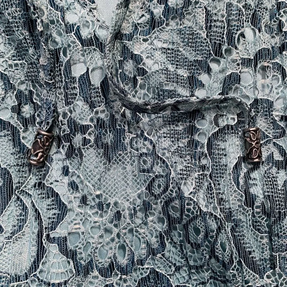 Catherines Blue Floral Lace Bell Sleeves Open Keyhole Neckline Pullover Blouse Size 3X - Image 7