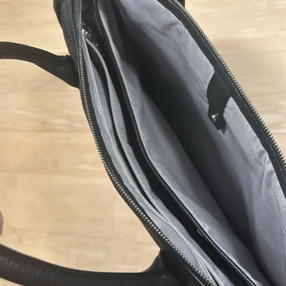 Tumi Stanton Kiran Tote Black Leather Travel Bag - Image 9