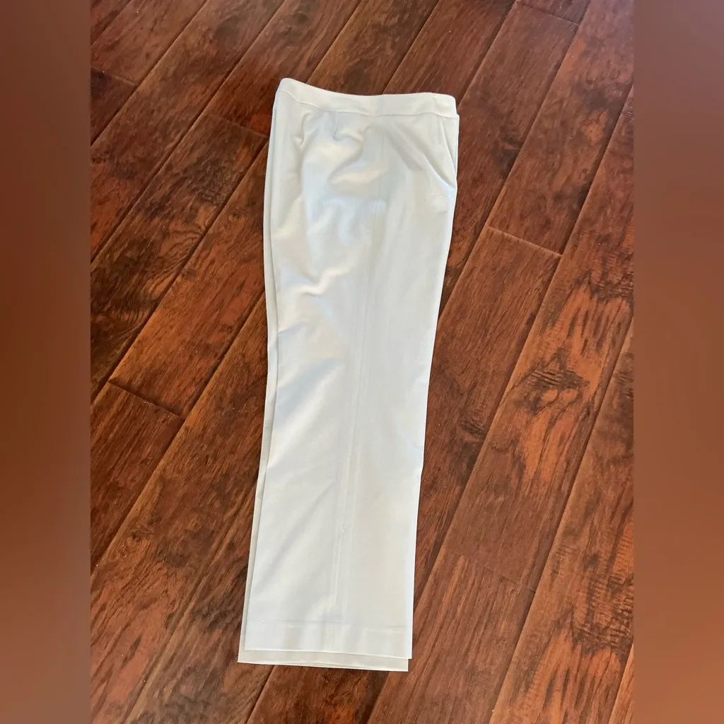 Women’s LAFAYETTE DRESS pants🌿🌿 Size undefined - Image 2