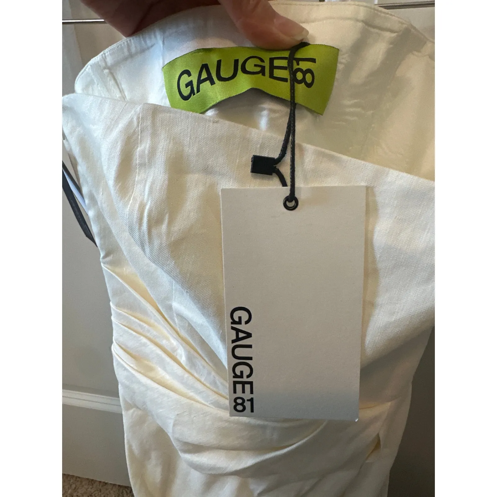 Gauge81 Lica Ivory Strapless Wrap - Image 6