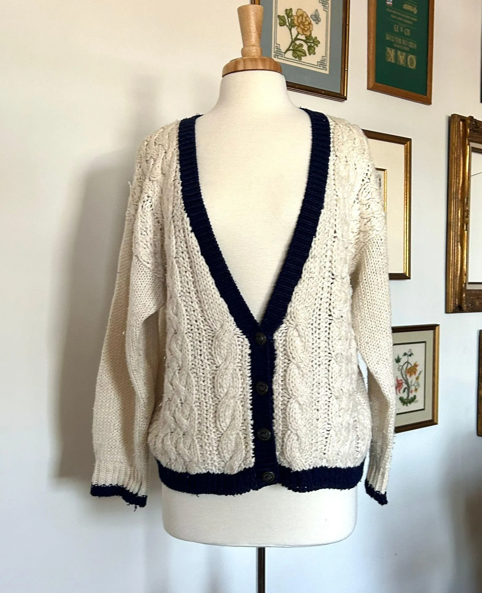 Vintage Contrast Cream And Navy Cardigan Sweater Blue Size M - Image 3