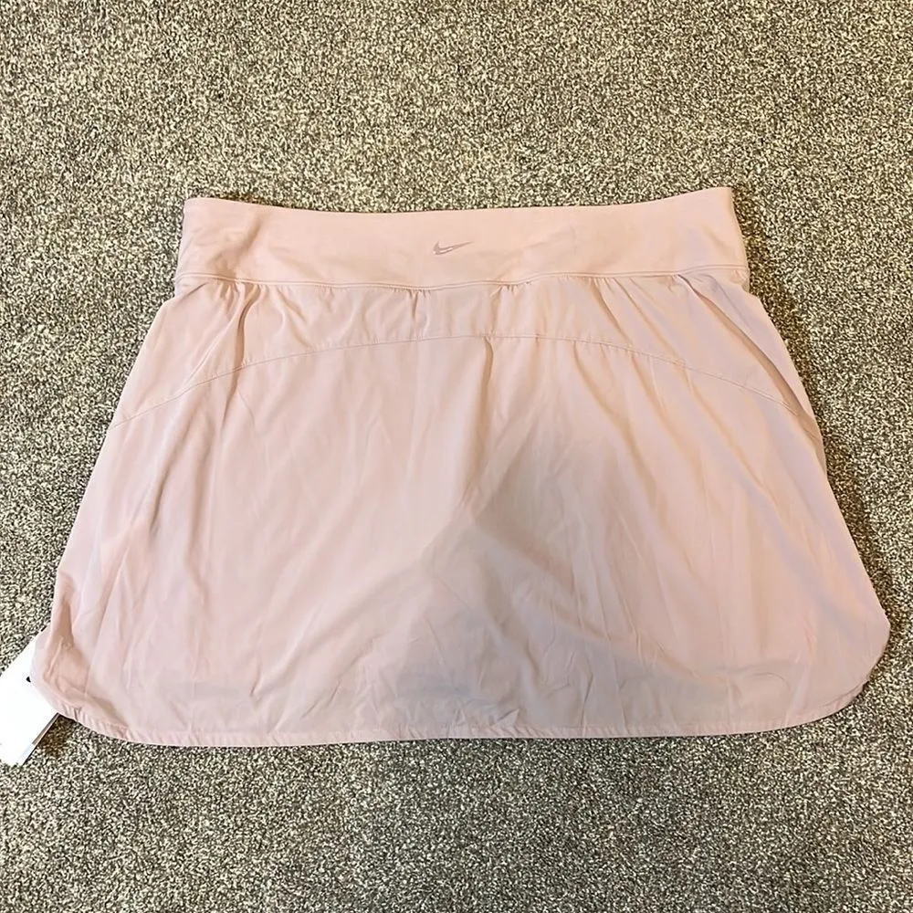 Nike Women's Dri-FIT Mid-Rise Bliss Skort - Image 8