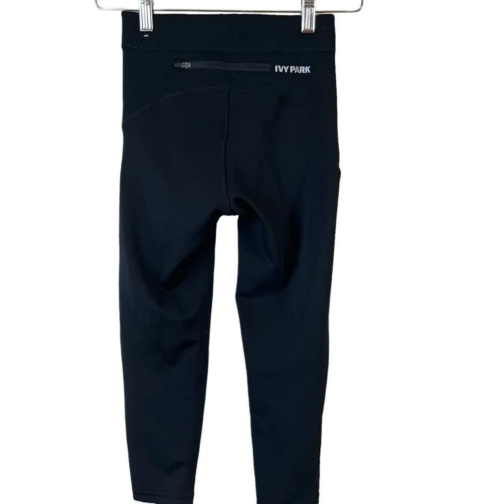 IVY PARK LOW RISE SCULPTURED CAPRI LEGGING - Image 10