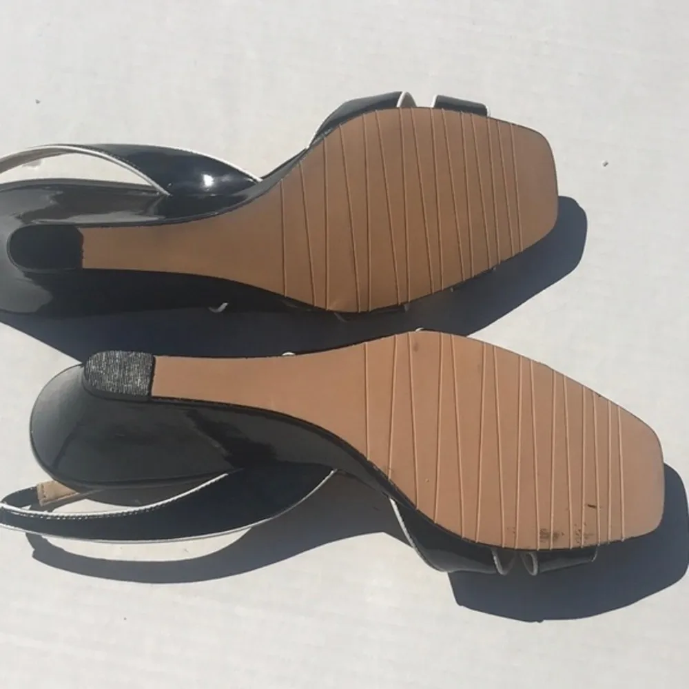 3/$25🍾🍾Karen Scott Black Serra Patent Open Toe Wedges - Image 6