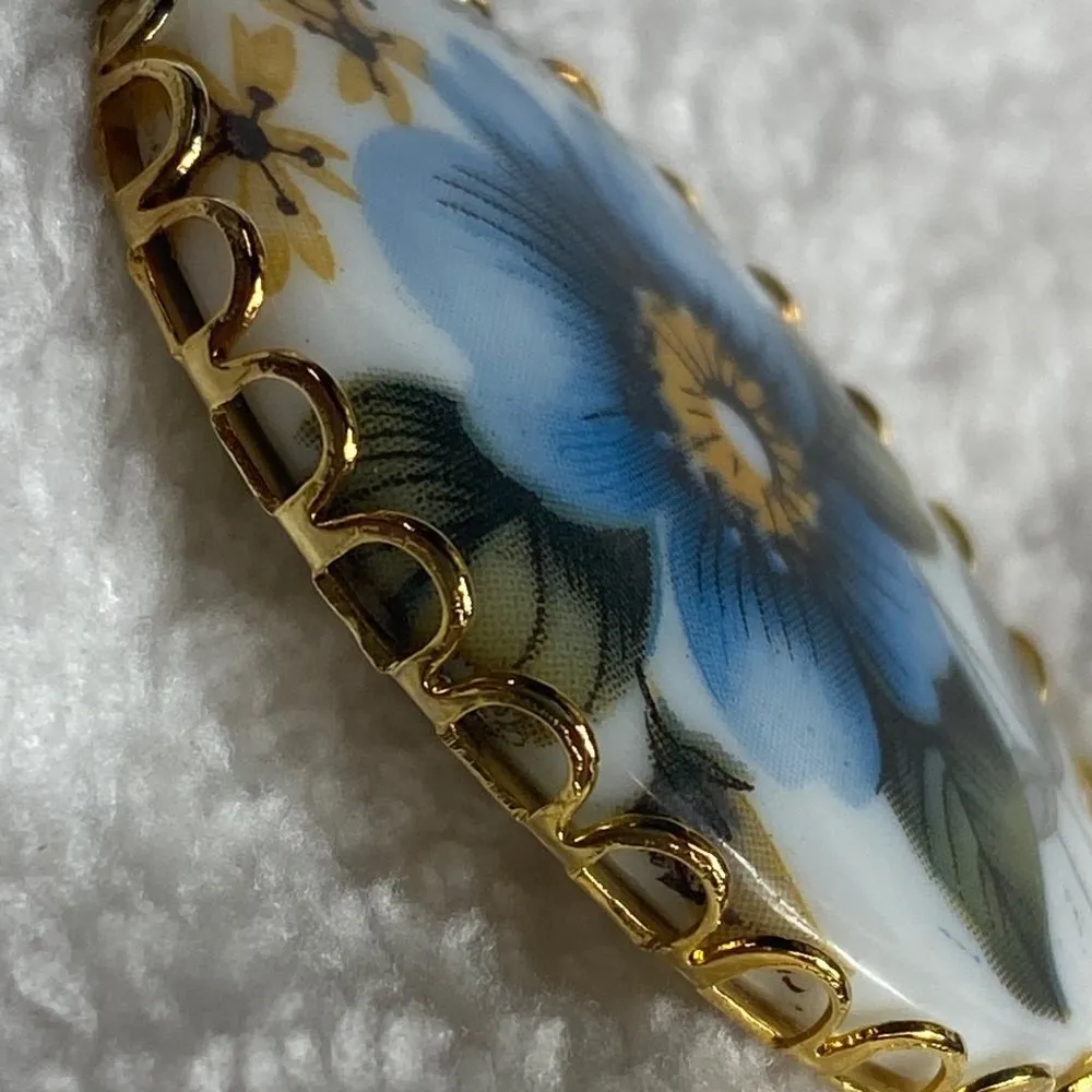Oval Shape Painted Pansy Flower Vintage Pin Brooch Scalloped Edging Gold Color - Image 7