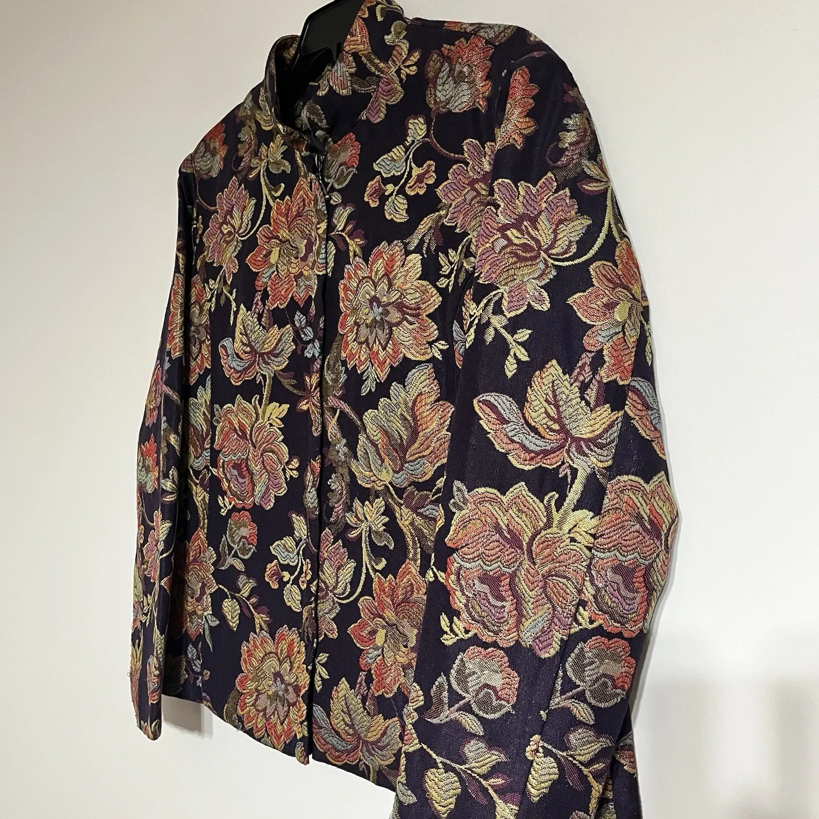 Coldwater Creek Women Full Zip Floral Embroidered Tapestry Jacket Size Large - Image 2