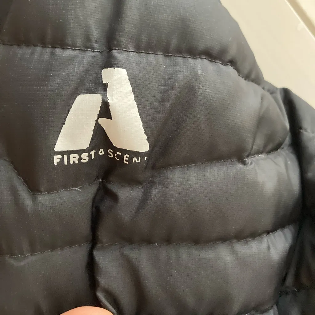 Eddie Bauer Jacket Womens Medium Black Hooded First Ascent StormDown 800 Puffer - Image 4