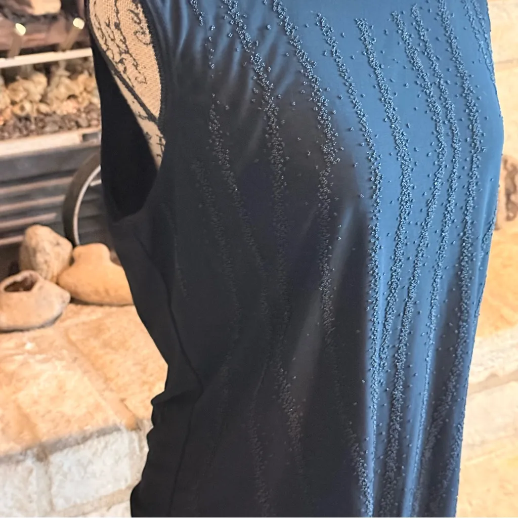 Elegant Black Sleeveless Top Size L - Image 3