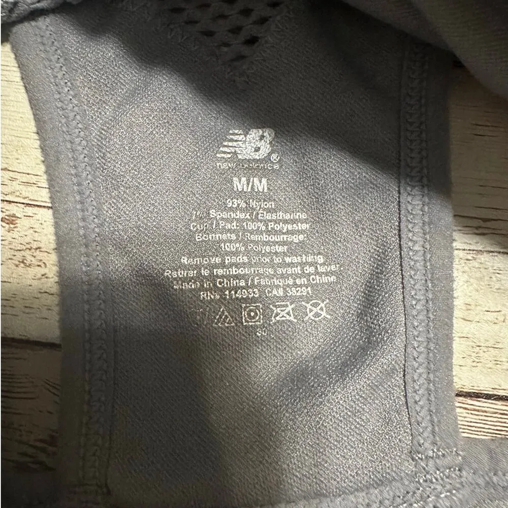 New Balance Sports Bra Size Medium Gray Athleisure Activewear Active Workout - Image 3