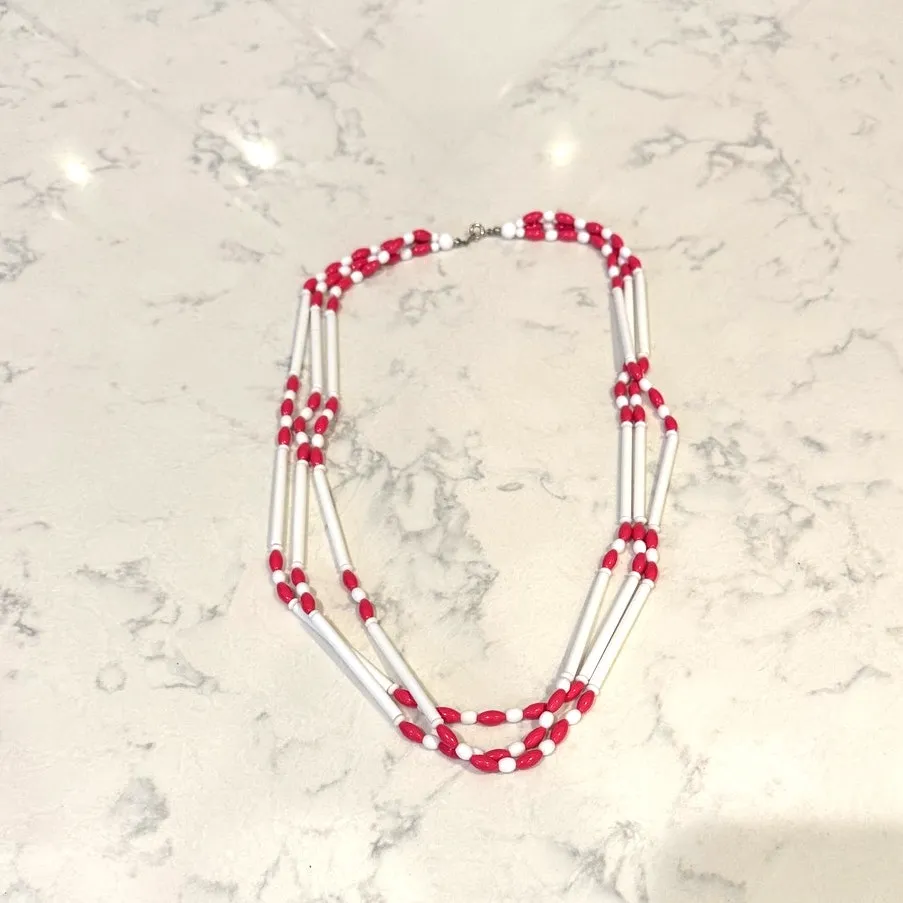 Vintage plastic pink white 3 strand western faux native bohemian necklace - Image 2
