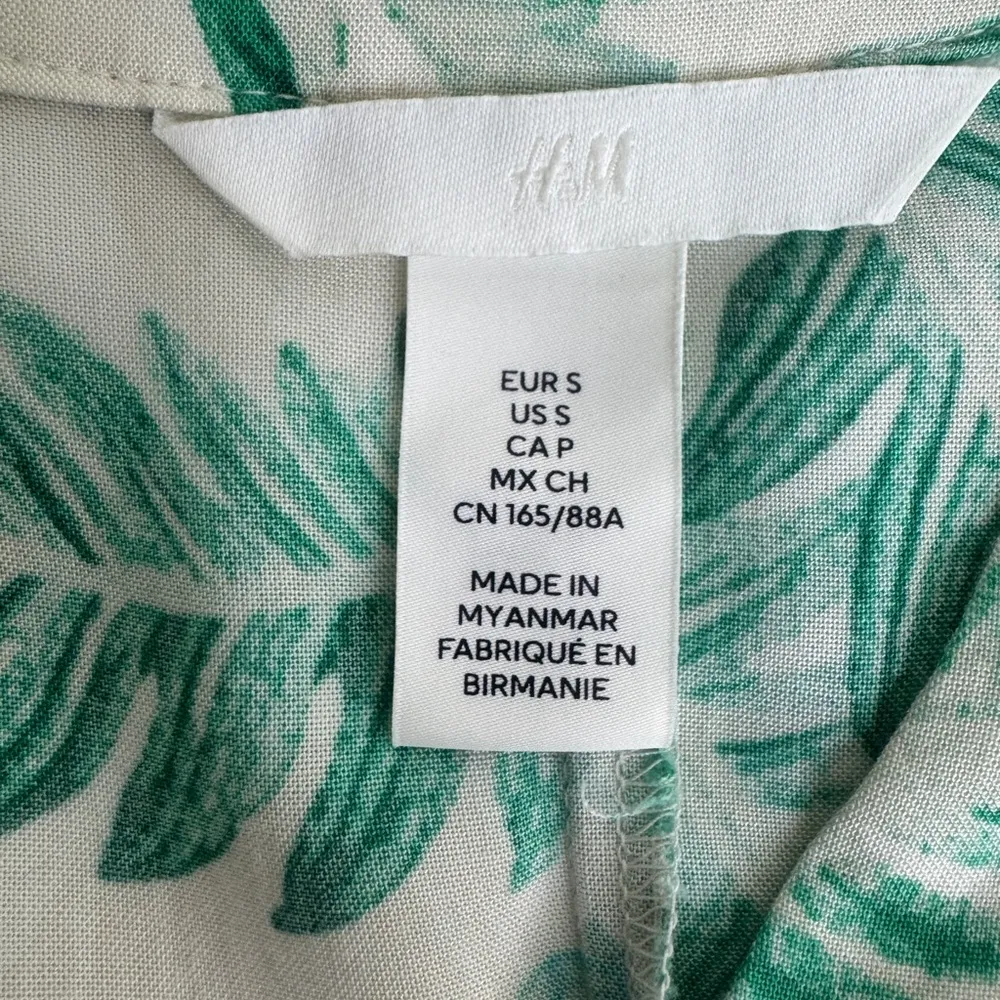 H&M V-Neck Tunic Dress Coverup - Image 10