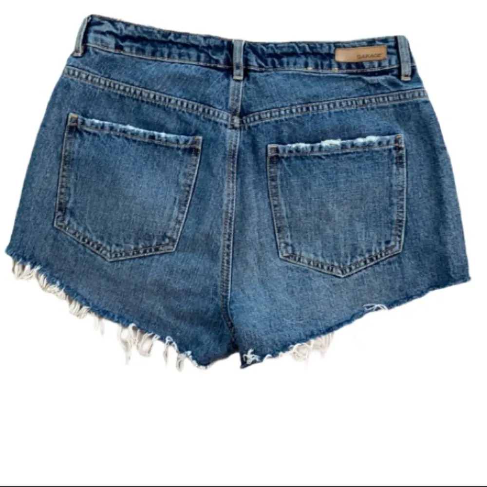 Garage Women’s Festival Denim Raw Hem Jean Shorts Size 7 - Image 4