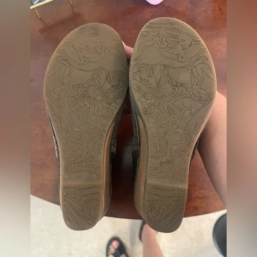 Women's Dansko Shirley Ankle Booties Wedge with Buckle 36 Taupe Suede & Leather - Image 8