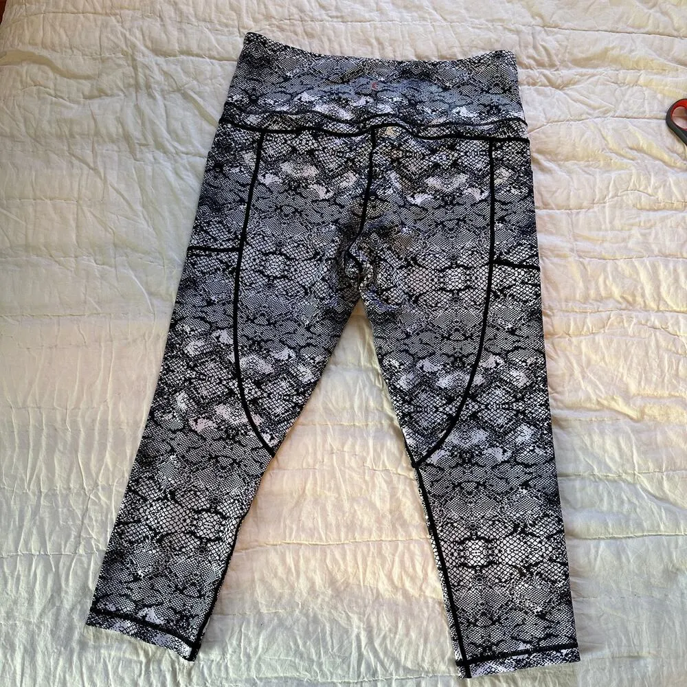 ZYIA Light N Tight Pocket Crop Leggings 14-16 Cobra Snake - Image 3