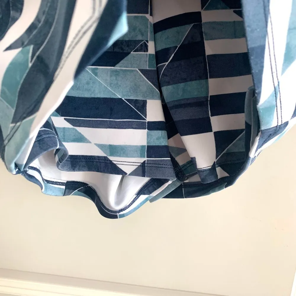 3/$15 Abercrombie & Fitch Abstract Geometric Print Skort in Blue - Image 3