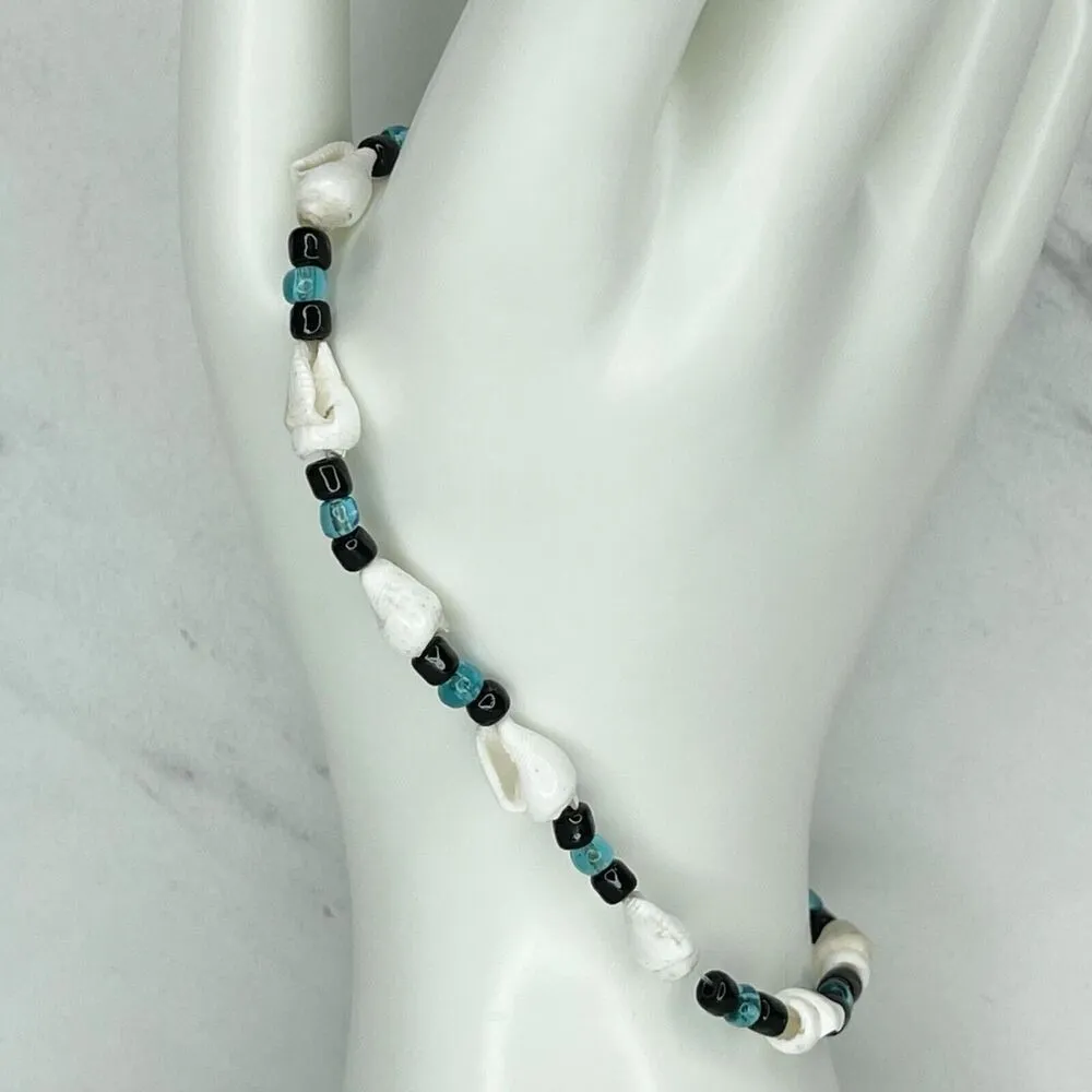 Black and Blue Beaded Seashell Screw Clasp Anklet - Image 4