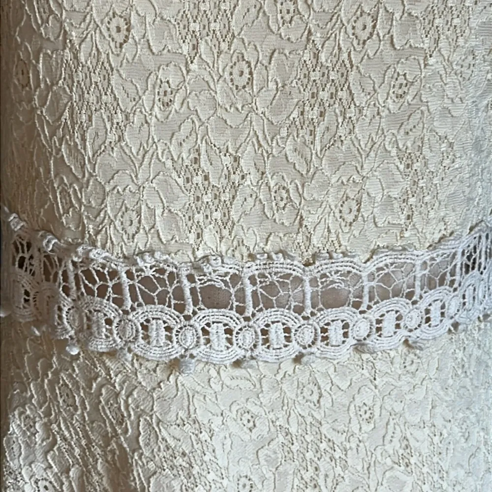 A’reve ivory lace sleeveless dress Size M - Image 5