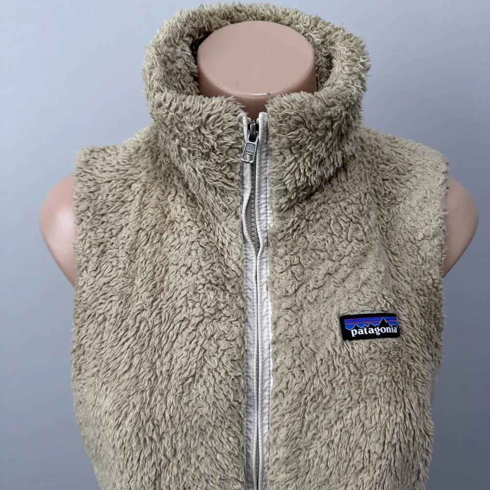 Patagonia Los Gatos Fuzzy Vest El Cap Khaki Sherpa Furry Small - Image 3