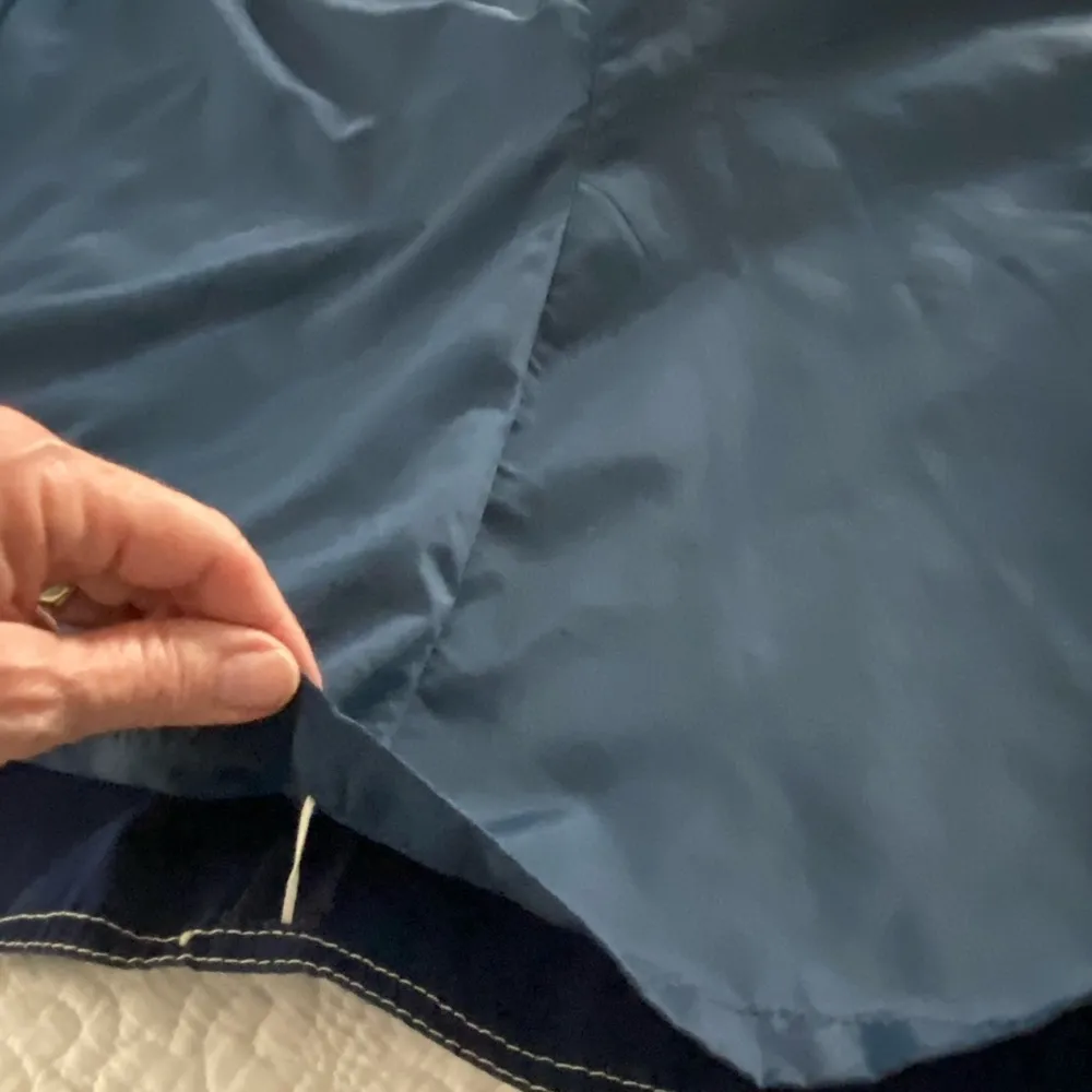 Vintage 60’s/70’s Navy Trench Coat with White Accents Parisian Chic Old Money Blue Size undefined - Image 12