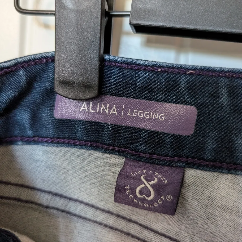 NYDJ High Rise Alina Legging/Denim Jeans W8 Medium Wash - Image 4